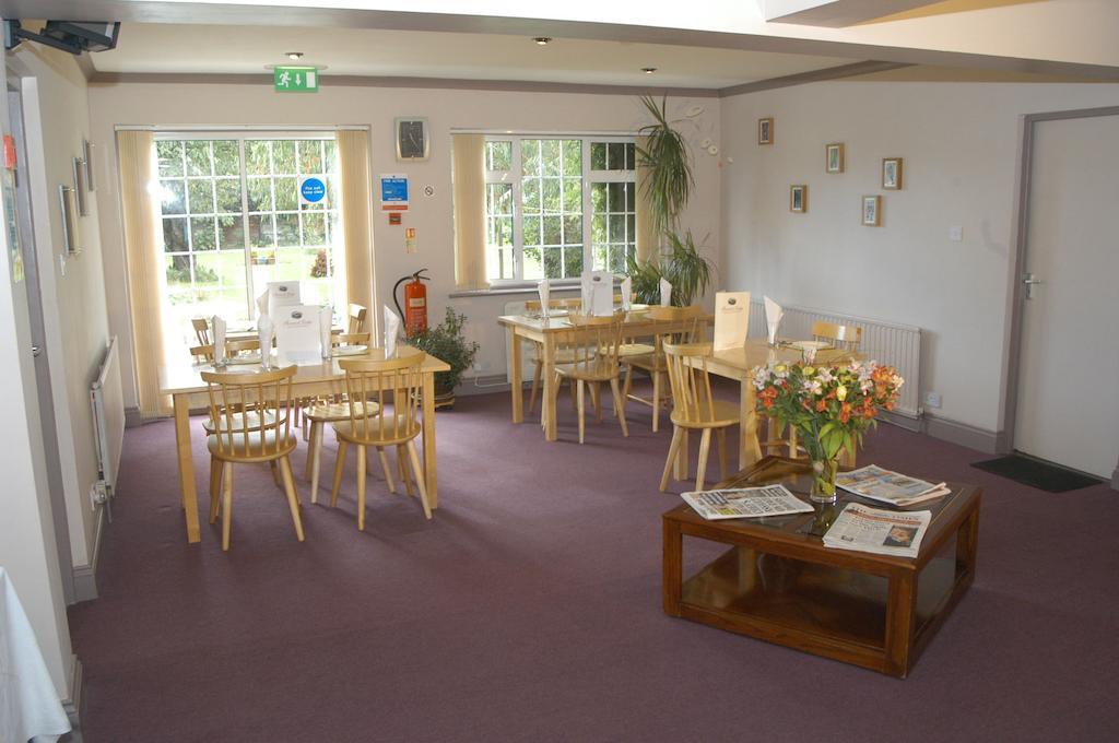 Furnival Lodge 슬라우 외부 사진
