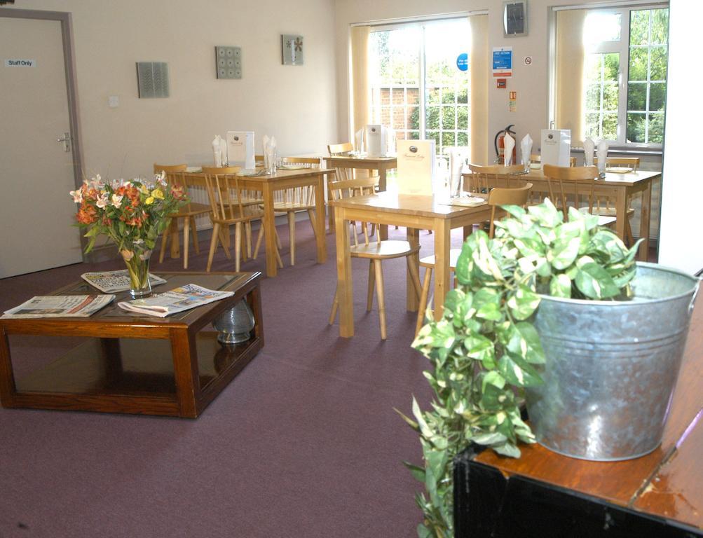 Furnival Lodge 슬라우 외부 사진